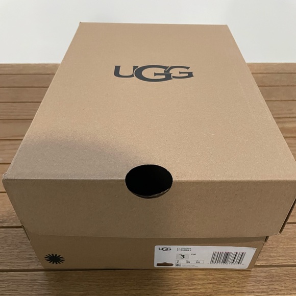 UGG Little/Big Kids Tasman Slipper, Chestnut. 1019066K - Picture 7 of 8